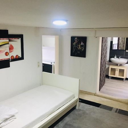 Monteurwohnung, 2 Zimmer, Kueche,Bad Staufenberg  ภายนอก รูปภาพ