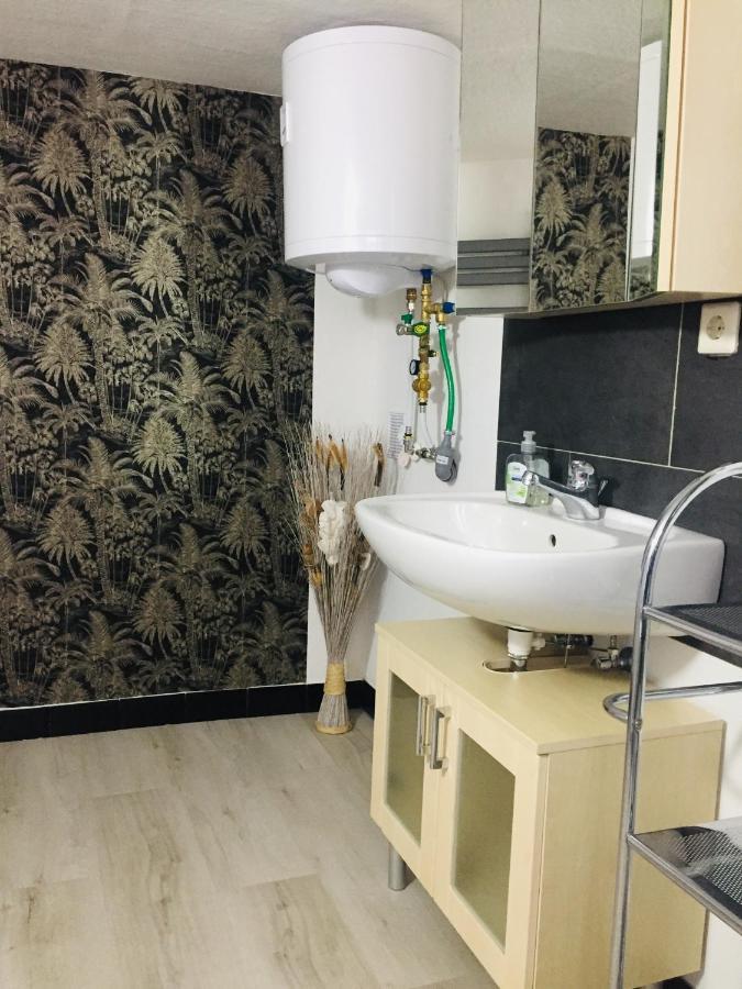 Monteurwohnung, 2 Zimmer, Kueche,Bad Staufenberg  ภายนอก รูปภาพ