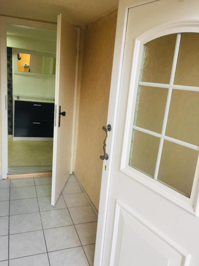 Monteurwohnung, 2 Zimmer, Kueche,Bad Staufenberg  ภายนอก รูปภาพ