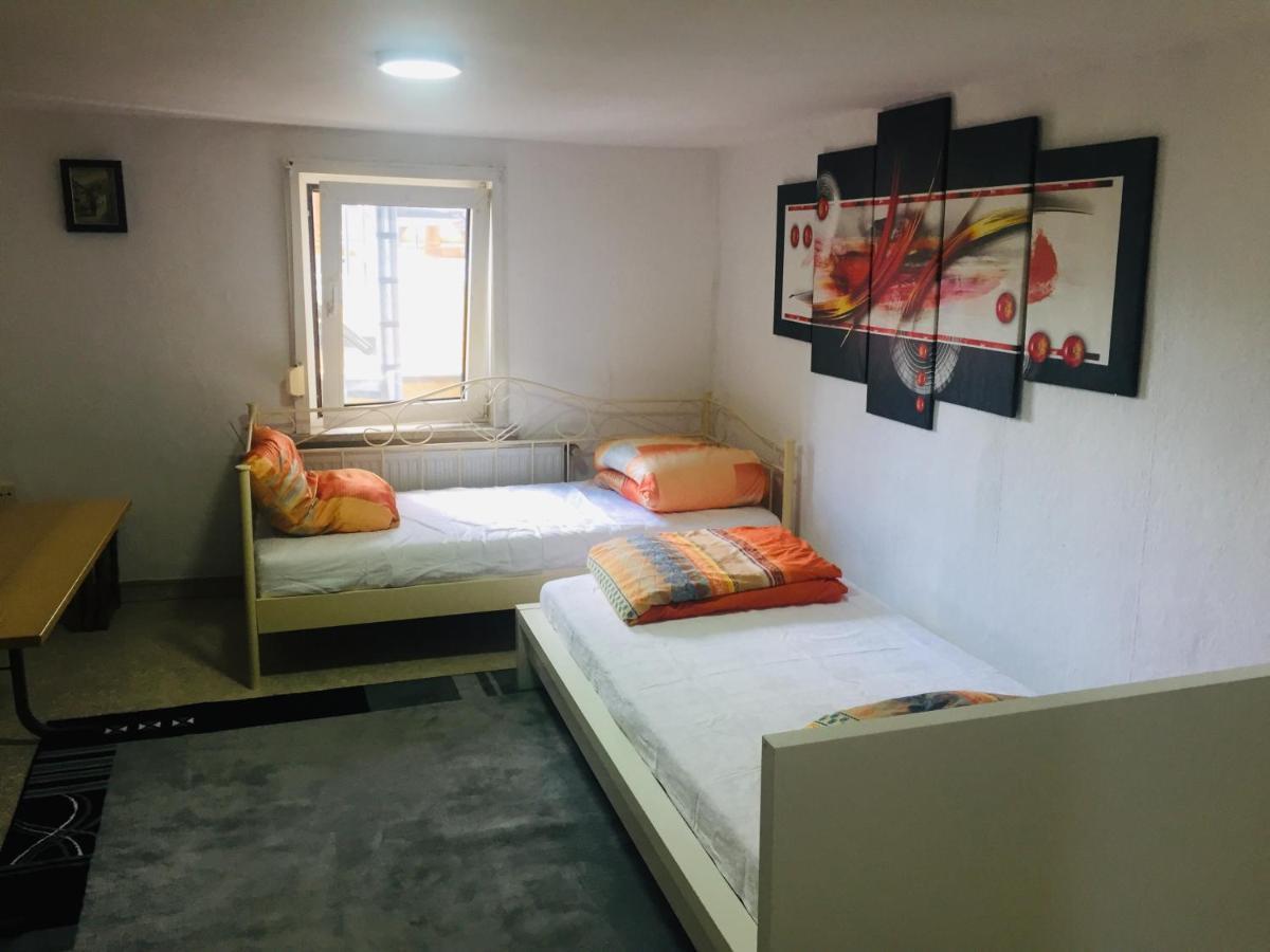 Monteurwohnung, 2 Zimmer, Kueche,Bad Staufenberg  ภายนอก รูปภาพ